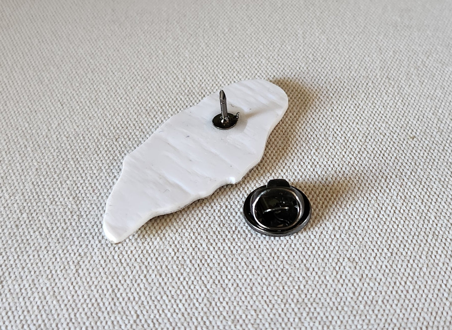 Barn Owl - Resin Coated Polystyrene Pin - 100% Handmade Bird Pin