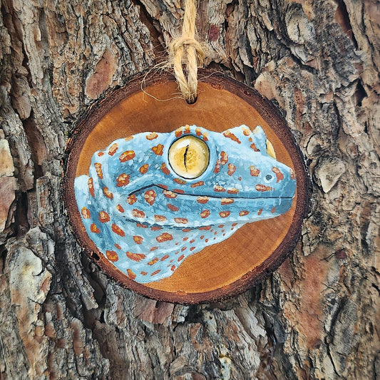 Tokay Gecko - Pear Wood Slice, Hand Painted Gecko on Wood Ornament